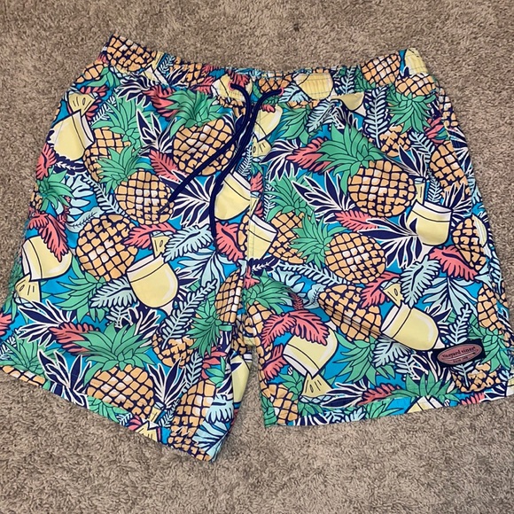 Vineyard Vines Tropical Swimsuit - Picture 1 of 3